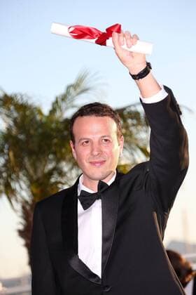 Cannes, 26. Mai 2013 - Director Amat Escalante poses with Prix de la mise en scene (The Best Director) award for the film Heli at the Palme D Or Winners Photocall during the 66th Annual Cannes Film Festival at the Palais des Festivals.