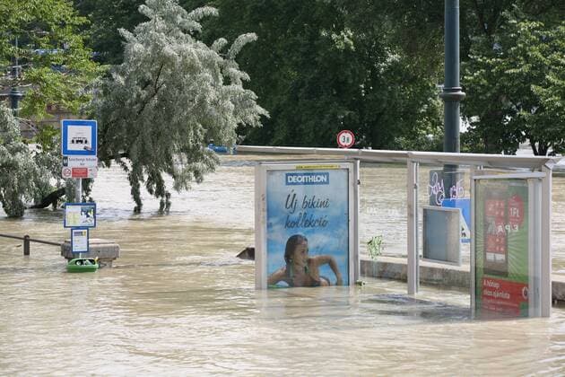 Flooding of the Danube Kis-GuczixPéter 