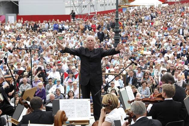 Daniel Barenboim und die Staatskapelle Berlin beim Open-Air Konzert Staatsoper für alle auf dem Bebelslatz. Berlin, 16.06.2013 Foto:xT.xBartillax xFuturexImage
