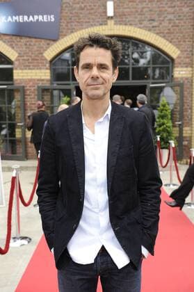 Der Regisseur Tom Tykwer kommt am 22.06.2013 zur Verleihung des Deutschen Kamerapreis 2013 in Köln, Für ihre herausragenden Leistungen in Bildgestaltung und Schnitt hat der DEUTSCHE KAMERAPREIS 2013 insgesamt 14 Kameramänner, Editorinnen und Editoren geehrt.