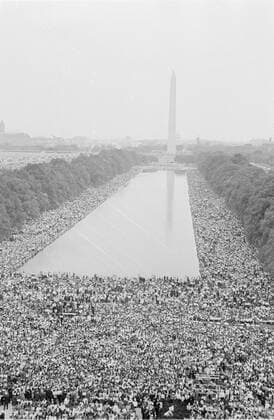 IMAGO History, U.S. Bürgerrechtsbewegung: 1954-1968 28 August 1963 Over 200.000 civil rights demonstrators marched into the heart of Washington DC by the Lincoln Memorial where Martin Luther King addressed the crowd with his historic I Have A Dream speech. Â UnitedArchives00115353 