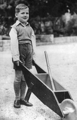 Crown Prince Constantine of Greece aged 6 ,with a wheelbarrow in the garden of the Royal Palace , Athens , Greece 28th April 1947, Konstantin UnitedArchives00131935 