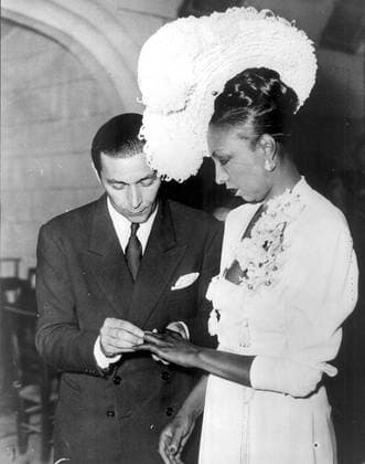 IMAGO ICONS: Josephine Baker Josephine Baker - the well known French American artist - married the French band leader Jo Bouillon at Mirandes Castle in South West France yesterday Photo shows the bridegroom Jo Bouillon slipping the ring on Josephine s finger during the marriage ceremony at Mirandes Castle yesterday June 5th 1947 UnitedArchives00170280 