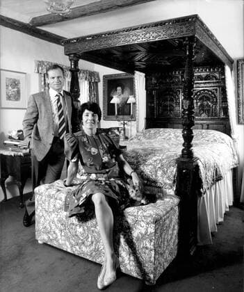 Jeffrey Archer and his wife Mary with their four poster bed in their home in Cambridgeshire October 1988 UnitedArchives00174492 