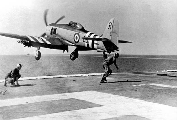 Korean War British seafury aircraft storms down the flight deck of HMS Glory, the carrier operating in Korean waters 15th June 1951 UnitedArchives00265861 