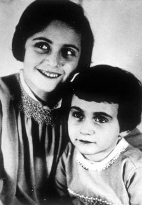 IMAGO ICONS: Anne Frank Anne Frank and older sister Margot Publishers note:- No reproduction of this photograph can be made without consent by the Anne Frank Foundation Anne Frank Foundation Prinsengracht 263 1016 GV Amsterdam UnitedArchives00499305 