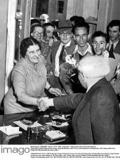 Golda Meir (Goldie Meyerson) being congratulated by some of her staff members 1st December 1947 UnitedArchives00576192 