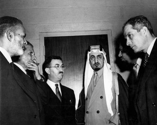 Members of the Arab countries represented at the United Nations gathered in the lobby at Flushing Medows where the General Assembly was discussing the plan for the partition of Palestine. from left: Zafrullah Khan of Pakistan, Jamal Husseini of Arqb Higher Committee, Fadhil Jamali of Iraq, Faisal al Saud of Saudi Arabia, Ali Alireza of Saudi Arabia and Camille Chamoun of Lebanon 3rd December 1947, Vereinte Nationen, UN UnitedArchives00583269 