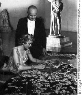 Orson Welles and Dorthy Comingore in Citizen Kane 1941 UnitedArchives00598274 