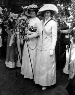 IMAGO History, Suffrage-Bewegung: Der Kampf der Frauen um das Wahlrecht: 1893-1928 Mrs Michael Foot Local Caption Daily Life 11 UnitedArchives00900100 
