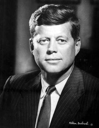 IMAGO History, Ermordung von US-Präsident John F. Kennedy in Dallas, 1963 John F. Kennedy (1917-1963), 35th President of the USA, 1961-63. Assasinated in Dallas on November 24th 1963. UnitedArchives00913769 