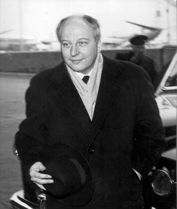 Herr Walter Scheel, West German Minister for Economic co-operation at London Airport 13th February 1963 UnitedArchives00926115 