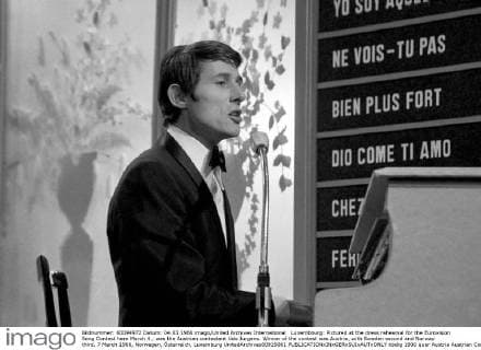 Luxembourg: Pictured at the dress rehearsal for the Eurovision Song Contest here March 4., was the Austrian contestant Udo Jurgens. Winner of the contest was Austria, with Sweden second and Norway third. 7 March 1966, Norwegen, Österreich, Luxemburg UnitedArchives00929061 