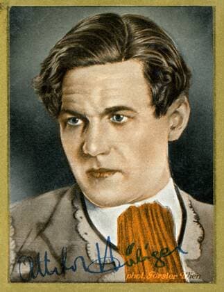 Attila Hörbiger in Die Braut von Torozko - part of the collection in Buhnenstars und ihre Autogramme (Stage stars and their autograph) - A complete set of 250 German cigarette cards issued by Gold Saba circa 1935. Â UnitedArchives00931701 