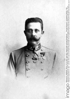 Francois Ferdinand - Archduke of Austria - (full name Franz Ferdinand Karl AnikÃ² Belschwitz MÃ²ric Bßlint Szilveszter Gömpi Bzoch Jßnos Frajkor Ludwig Josef von Habsburg-Lothringen) - Franz Ferdinand (December 18, 1863 - June 28, 1914) was an Archduke of Austria-Este, Prince Imperial of Austria and Prince Royal of Hungary and Bohemia, and from 1896 until his death, heir presumptive to the Austro-Hungarian throne. His assassination in Sarajevo precipitated the Austrian declaration of war. This caused countries allied with Austria-Hungary (the Central Powers) and countries allied with Serbia (the Entente Powers) to declare war on each other, starting World War I. Â UnitedArchives00931812 