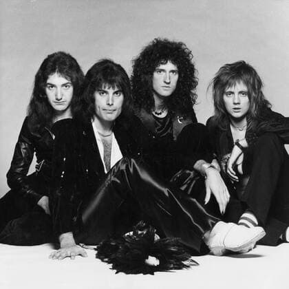IMAGO ICONS: Freddie Mercury 1970s portrait of the British rock-pop group, QUEEN (l-r) John Deacon, Freddie Mercury, Brian May, Roger Talyor.  UnitedArchives00956554