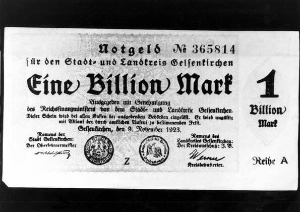 Billion Mark note - 1923 German inflation, Münze, Münzen, Währung, Geld, Papiergeld, Geldschein  UnitedArchives01004447
