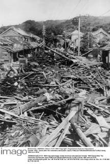 October 1923 : Scene after the Yokohama earthquake, Japan.  UnitedArchives01008708