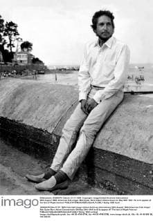 28th August 1969: American folk singer, Bob Dylan. Born Albert Zimmermann on May 24th 1941. He is to appear at the Isle of Wight festival.  UnitedArchives01010267