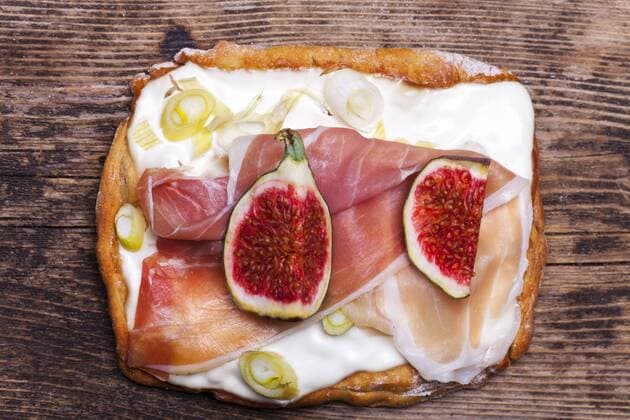 Flammkuchen mit Feigen  1035301104