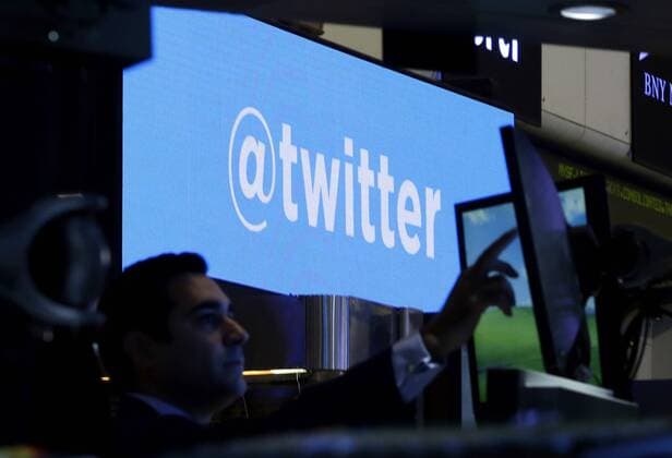 Traders wait for shares of Twitter to be traded for the first time at the Twitter IPO on the floor of the New York Stock Exchange on Wall Street In New York City on November 7, 2013. The NYSE Euronext staged a first-ever weekend test for the initial public offer two weeks ago to avoid reprising the problems with rival Nasdaq s systems that delayed timely orders and ruined Facebook s debut on Wall Street.  NYP20131107119
