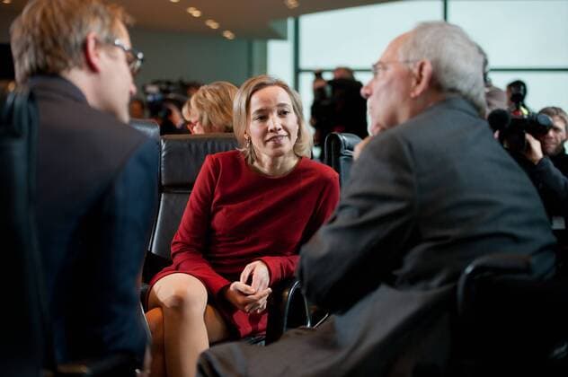 Berlin, Bundesfinanzminister Wolfgang Schäuble (CDU, r.), Bundesgesundheitsminister Daniel Bahr (FDP) und Bundesfamilienministerin Kristina Schroeder (CDU) am Mittwoch (20.11.13) im Bundeskanzleramt bei der Kabinettssitzung.