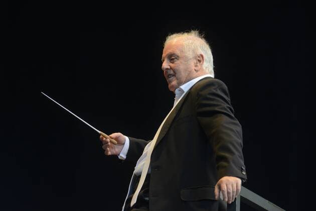 Daniel Barenboim - geboren am 15. November 1942 in Buenos Aires in Argentinien - macht die letzten Vorbereitungen für sein Konzert mit dem West-Eastern Divan Orchestra in der Waldbühne.