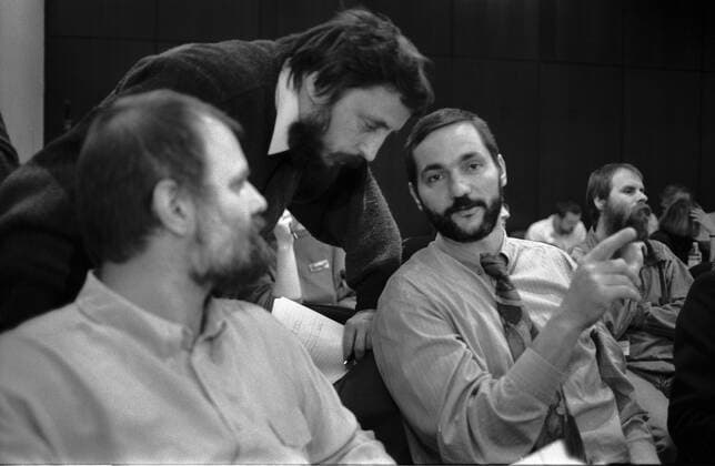 Landesdelegiertenkonferenz B 90 Brandenburg Deutschland, Frankfurt Oder, 12.12.1992, Roland Resch (links); Werner Fischer (Mitte); Matthias Platzeck, Landesdelegiertenkonferenz Bündnis 90 Brandenburg,