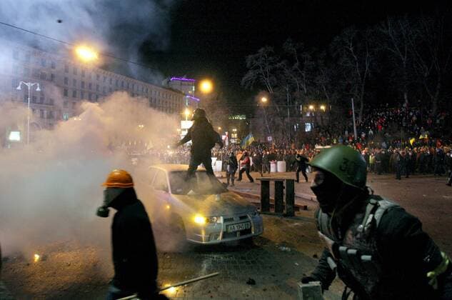 Protesters clash with the police near the Dynamo stadium on Hrushevskoho Street in Kyiv, capital of Ukraine, January 20, 2014. Ukrinform. 