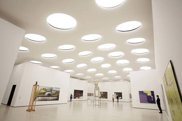 Architektur von Hans Hollein Anbau für Moderne Kunst im Städel Museum in Frankfurt am Main Anbau für Moderne Kunst im Städel Museum in Frankfurt am Main