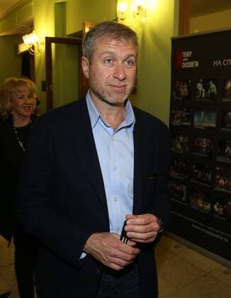 ITAR-TASS: MOSCOW, RUSSIA. FEBRUARY 19, 2014. Businessman Roman Abramovich pictured ahead of the Atomos ballet staged by British choreographer Wayne McGregor at the Golden Mask Theatre Festival, at Mossovet Theatre.  RE13A36E