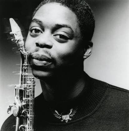 Courtney Pine In The 90s LIBRARY PIC. 1990 S. Courtney Pine, jazz saxophonist and clarinet player, in the early 1990 s. c.1990 Re-captioned 020414. LMK11-48046-020414 
