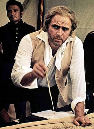 Marlon Brando Sir William Walker (Marlon Brando) ist auf der Karibikinsel Queimada stationiert, um das Zuckermonopol der portugiesischen Kolonisten zu brechen. 1969 UnitedArchives01205035