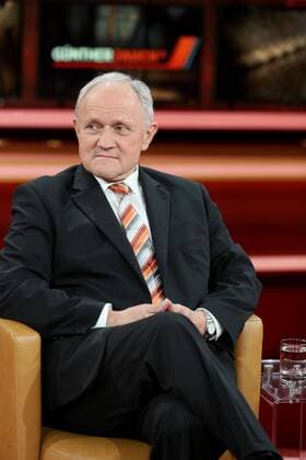 Josef Kraus (Präsident des Deutschen Lehrerverbandes (DL)) in der ARD-Talkshow GÜNTHER JAUCH am 18.05.2014 in Berlin Thema der Sendung: Mit Down-Syndrom aufs Gymnasium - freie Schulwahl für behinderte Kinder?