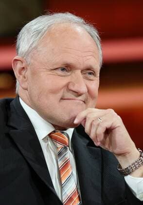Josef Kraus (Präsident des Deutschen Lehrerverbandes (DL)) in der ARD-Talkshow GÜNTHER JAUCH am 18.05.2014 in Berlin Thema der Sendung: Mit Down-Syndrom aufs Gymnasium - freie Schulwahl für behinderte Kinder?