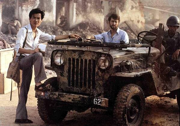 OSCARS. Bester Nebendarsteller. Preisträger 1981-1990 Haing S. Ngor, Sam Waterston US-Reporter Sydney Schanberg (Sam Waterston,m) berichtet über die politischen Unruhen in Kambodscha. Der Vietnamese Dith Pran (Haing S. Ngor,l) hilft ihm als Übersetzer bei seinen Recherchen. 1984 UnitedArchives01351018