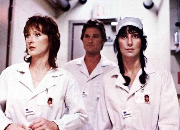 Meryl Streep, Kurt Russell, Cher Karen Silkwood (Meryl Streep,l), ihr Freund Drew (Kurt Russell) und ihre Mitbewohnerin Dolly (Cher) verdienen ihren Lebensunterhalt in einer Plutonium-Fabrik. 1983 UnitedArchives01364625