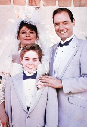 Meg Foster, Jonathan Brandis, Terry O Quinn Eine glueckliche Familie wollen sie werden: Dr. Gene Clifford (Terry O Quinn, r), Carol (Meg Foster) und ihr Sohn Todd (Jonathan Brandis). Doch am Tag der Hochzeit kommt alles anders.... 1988 UnitedArchives01365717