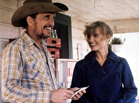 OSCARS. Bester Hauptdarsteller. Preisträger 1981-1990 Robert Duvall, Tess Harper Nachdem er sich von seiner Frau getrennt hat, nimmt Countrysaenger Mac Sledge (Robert Duvall) einen Job bei Rosa Lee (Tess Harper) an. 1983 UnitedArchives01366804