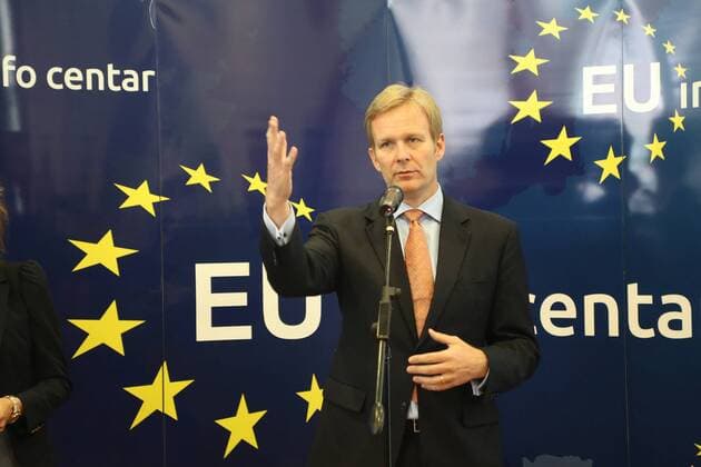 (140602) -- SARAJEVO, June 2, 2014 (Xinhua) -- Ambassador of EU to Bosnia and Herzegovina Peter Sorensen has an speech at the opening ceremony of the EU Information Center (EUIC) in Sarajevo, Bosnia and Herzegovina (BiH), on June 2, 2014. (Xinhua Haris Memija) BOSNIA AND HERZEGOVINA-SARAJEVO-EU INFO CENTER 