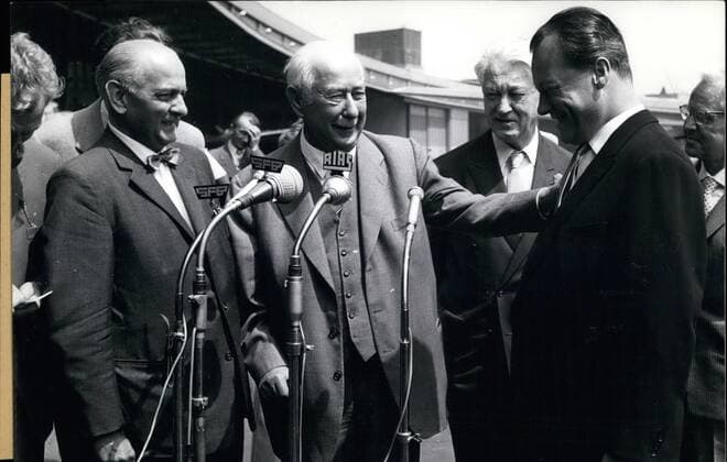 Jun. 06, 1960 - Old-President of the Federal Republic in Berlin: Old-President Prof. Theodor Heuss was arriving in Berlin (15.6.60) for a five-day visit. He will inaugurate the Congress for Cultural Freedom on 16.6.60 in the Congresshall. Over 200 scholars, statesmen and artists from 50 countries will take part on this meeting in Berlin. On the airplace Prof. Heuss was welcomed from the Governing Mayor Willy Brandt, the president of the deputy-hose Willy Henneberg and the American composer Prof. Nicolas Nabokov.Photo shows Willy Henneberg, Prof. Theodor Heuss, Prof. Nicolas Nabokow and Willy Brandt (from left to right)  - ZUMAk09