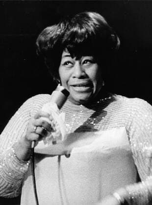 IMAGO ICONS: Ella Fitzgerald May 8, 1960 - Location Unknown - ELLA FITZGERALD (1917-1996) was a jazz and song vocalist also referred to as the First Lady of Song, and Lady Ella. PICTURED: Ella Fitzgerald singing during a performance.  - ZUMAk09
