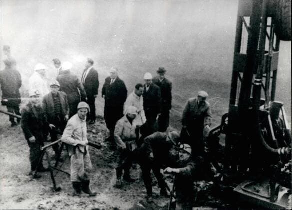 Oct. 10, 1963 - Terrible mine catastrophe at Niedersachsen Germany: The greatest mine catastrophe after the second world war in Germany has happened in friday night. Gigantic amounts of water broken in the mine Mathilde in Lengede-Broistedt near Braunschweig West Germany. A big filter plant was defect. From 129 miners are 79 saved. Seven miners are to day saved. The last 43 miners are probable be drowned. Our picture shows: Drill - work for saving the miners, who are ckoked up with earth and water.  - ZUMAk09