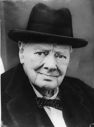 Winston Churchill für Gründung der «Vereinigten Staaten von Europa», 75. Jahrestag am 19. September July 28, 1964 - London, England, U.K. - Prime Minister SIR WINSTON CHURCHILL Father of the House of Commons visits the House one last time, after 64 years in Parliament. He is known as the Greatest man on Earth. PICTURED: In his favorite bow tie on his way to parliament. London United Kingdom  - ZUMAk09