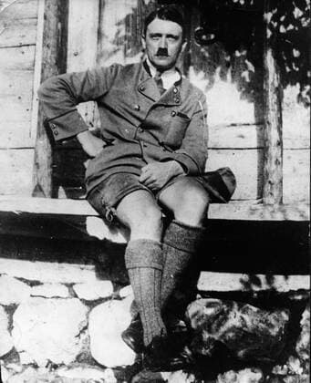 IMAGO History, Zweiter Weltkrieg: 1939 - 1945 Oct 24, 2005; Berlin, GERMANY; (File Photo: Date unknown.) ADOLF HITLER posing for a photo.. Berlin GERMANY  - ZUMAk09