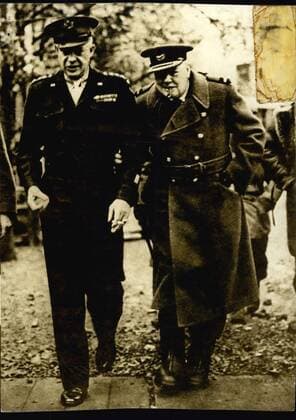 Jun. 06, 1944 - Eisenhower in Normandy, June 44.  - ZUMAk09