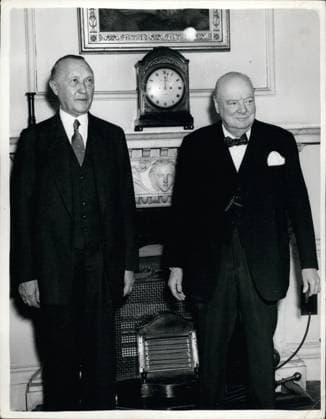 May 05, 1953 - Winston Churchill greets Dr. Adenauer. Visits No. 10 Downing Street: Dr. Adenauer the West German Chancellor who is London for two days as guest of the British Government this afternoon paid a visit to No.10 Downing Street for lunch and talks with Sir Winston Churchill, the Prime Minister. Photo shows Dr. Adenauer and Sir Winston Churchill pose for the camera at No. 10 Downing Street this afternoon.  - ZUMAk09