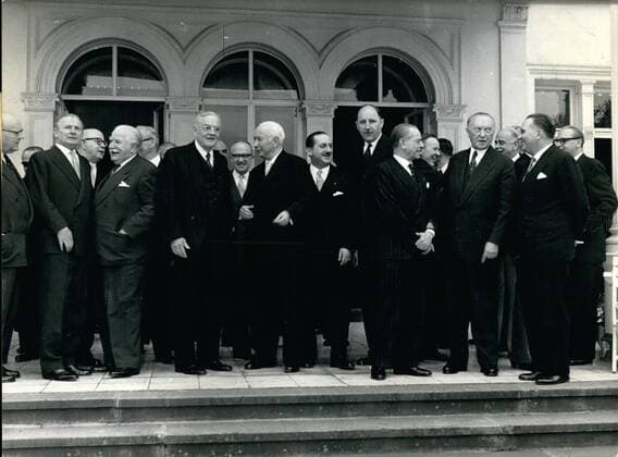 Feb. 02, 1957 - The family photo from the NATO conference at Bonn was taken Bundes president Heuss and with Chancellor Adenauer. OPS: f.l.t.r. the British Minister Selwy Lloyd, the Luxemburg minister Joseph Bech, the American minister John Foster Dulles, the German state secretary Hallsteain, the Bundespresident Theodor Heuss, the Greece minister E. Averoff-Tositsas, the Netherland Minister J.M.A. Luns, the Italian minister Gaetano Martino, the Chancellor Konrad Adenauer, the Canadian minister L. Pearson and the German minister Heinrich v. Brentano. Keystone picture of 20501957 Munk BO Pel  - ZUMAk09