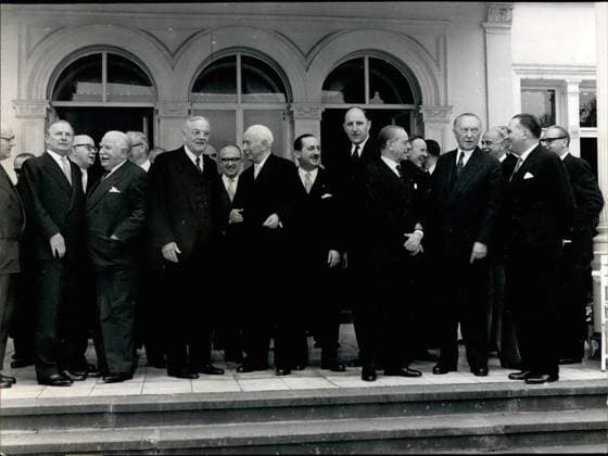 May 05, 1957 - The family picture: from the NATO conference at Bonn was taken Bundes-president HEUSS and with Chancellor Adenauer. OPS: f.l.t.r. the British Minister Selwy Lloyd, the Luxemburg minister Joseph Bech, the American minister John Foster Dulles, the German state secretary Hallstein, the Bundesprasident Theodor Heuss, the Greece minister E. Averoff-Tositsas, the Netherlands lands minister J.M.A.Luns, the Italian minister Gaetano Martino, the Chancellor Konrad Adenauer, the Canadian minister L. Pearson and the German minister Heinrich v. Brentano.  - ZUMAk09