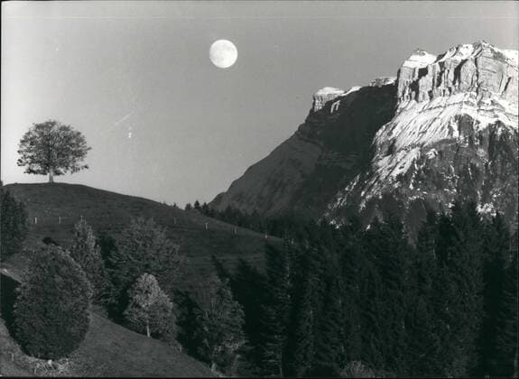 Nov. 11, 1989 - Moon rising in the Swiss Alps: Ansel Adams once took a beautiful picture of the full moon over a landscape in the United States of America. Our picture shows the rising full moon over a landscape in the Swiss alps on November 13th 1989.  - ZUMAk09
